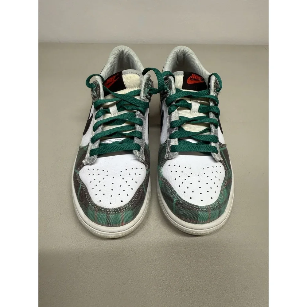 Nike Dunk Low SE Premium Tartan Plaid Christmas DV0827-100 Youth Size 6